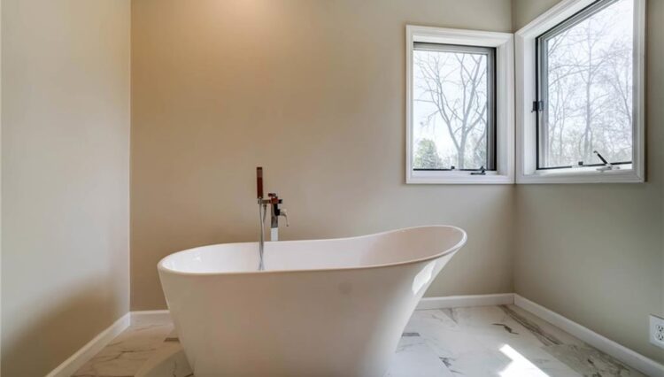 bath tub